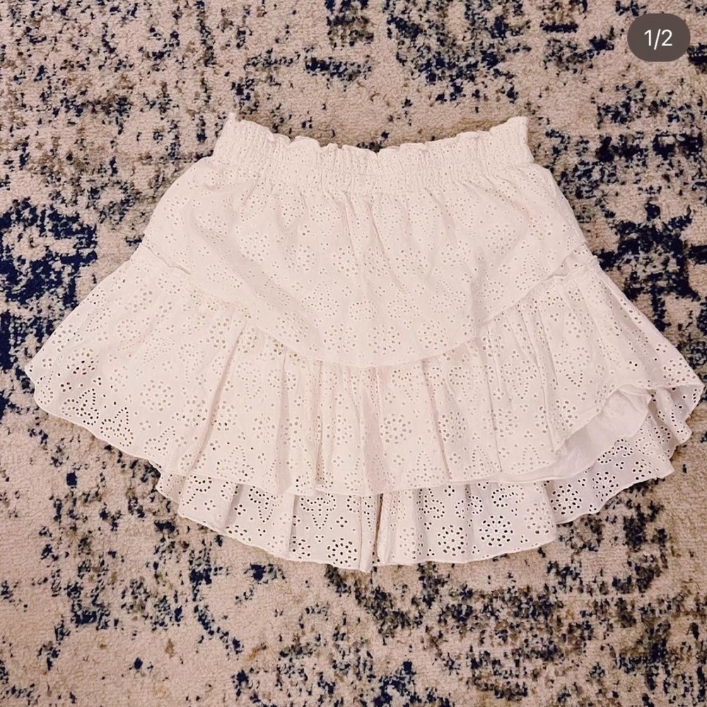 LOVESHACKFANCY White ruffle eyelet mini skirt!! Size small!!